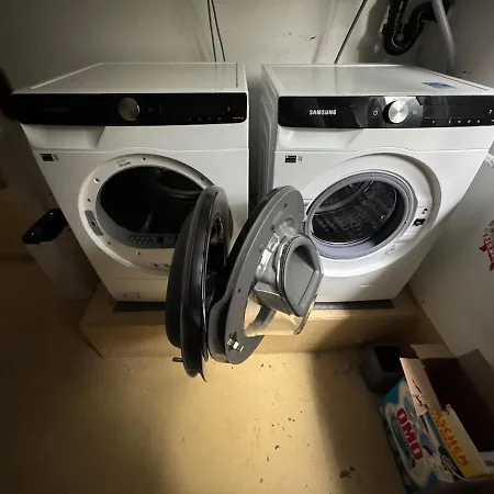 Pottery - Park View - For 5 Guests *