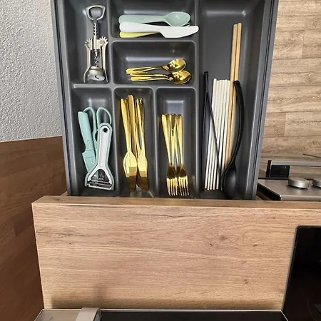 Pottery - Park View - For 5 Guests * תון