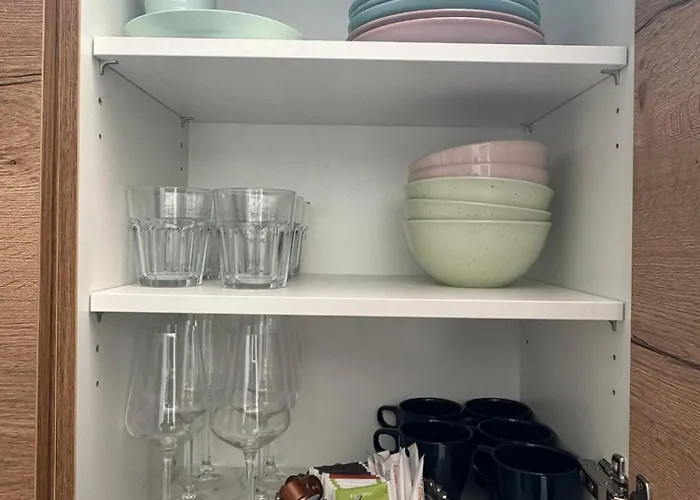 Pottery - Park View - For 5 Guests *